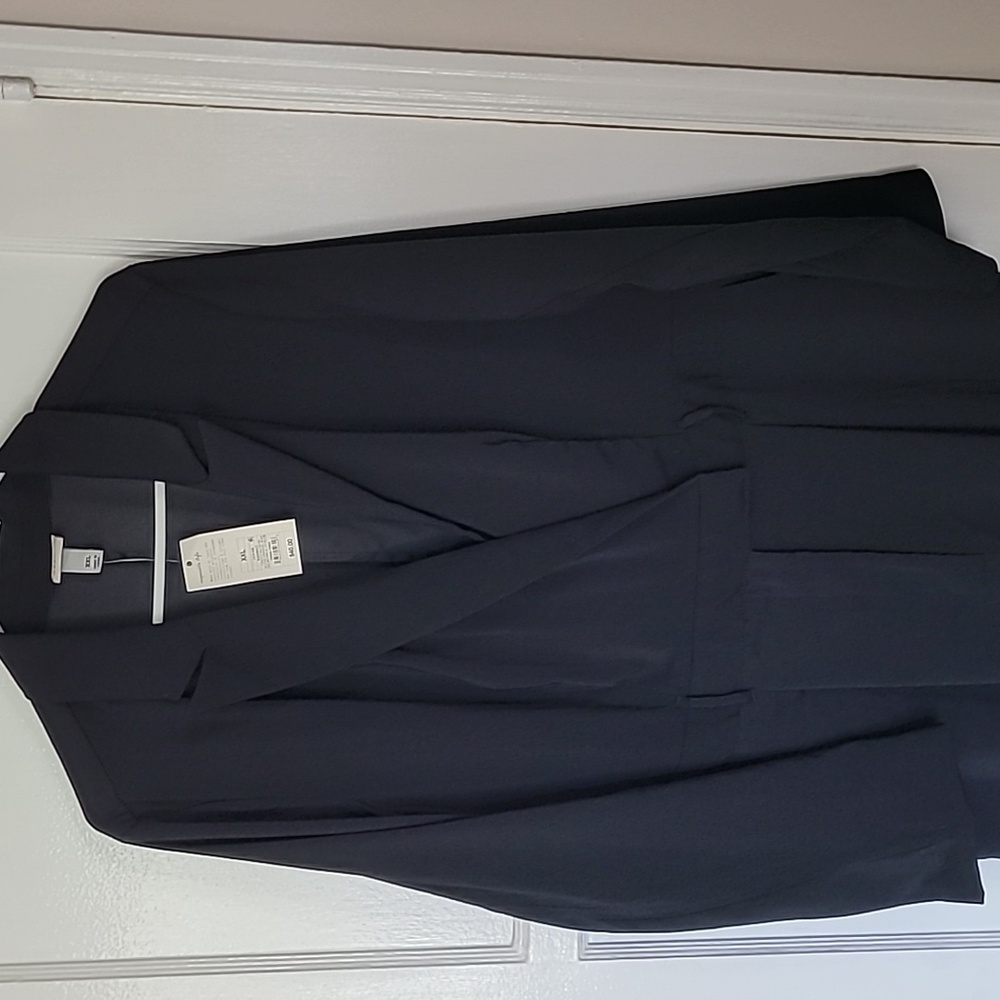 Elegant Black Women's Jumpsuit - Picture 4 of 5